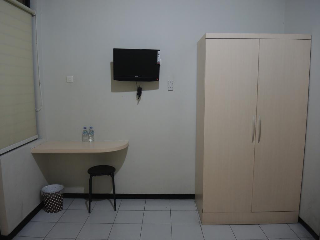 Swk 95 Hotel Surabaya Habitación foto