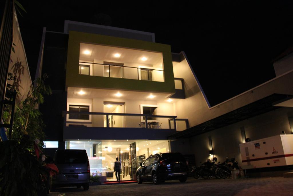 Swk 95 Hotel Surabaya Exterior foto